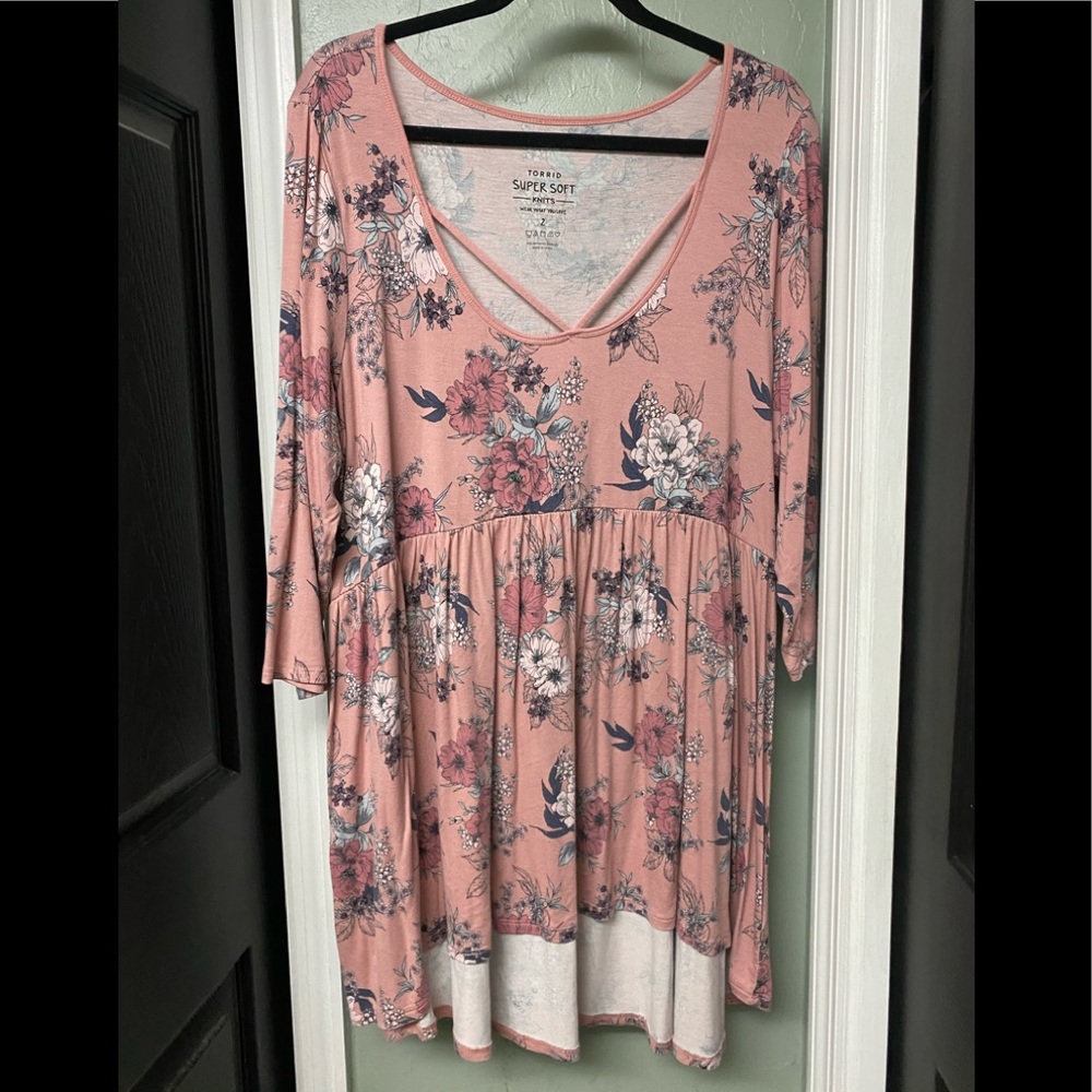 Torrid Hi-low 3/4 Sleeve blouse 2